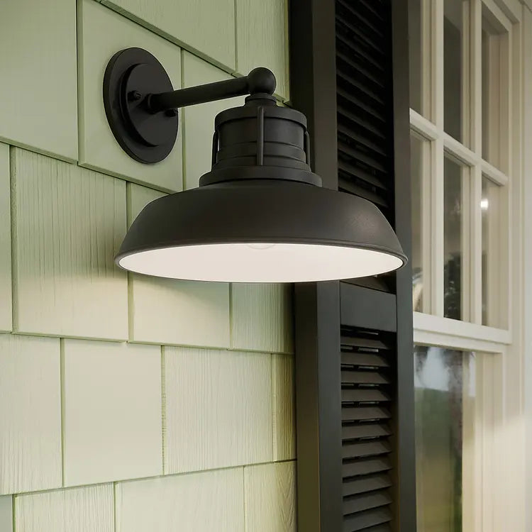 Fielding Outdoor Wall Light (2 Finishes)