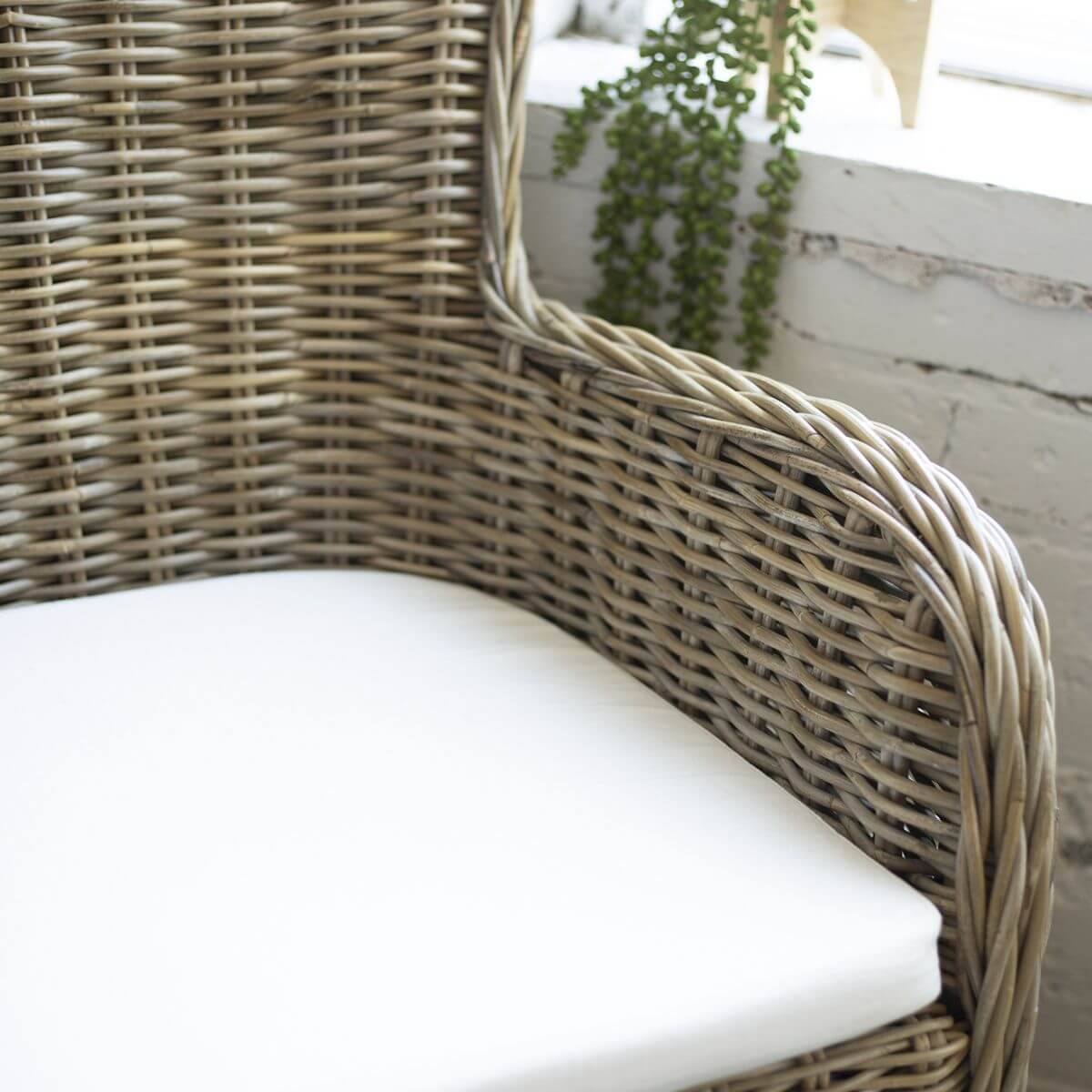 Falia Armchair With Cushion