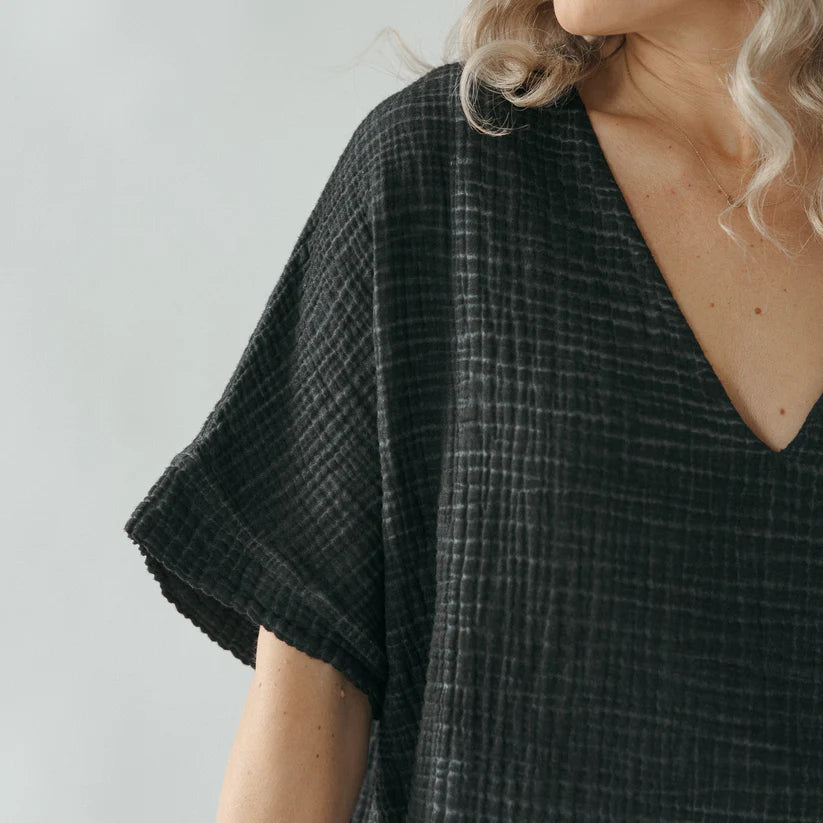 Crinkle V Neck Top (2 Colours)