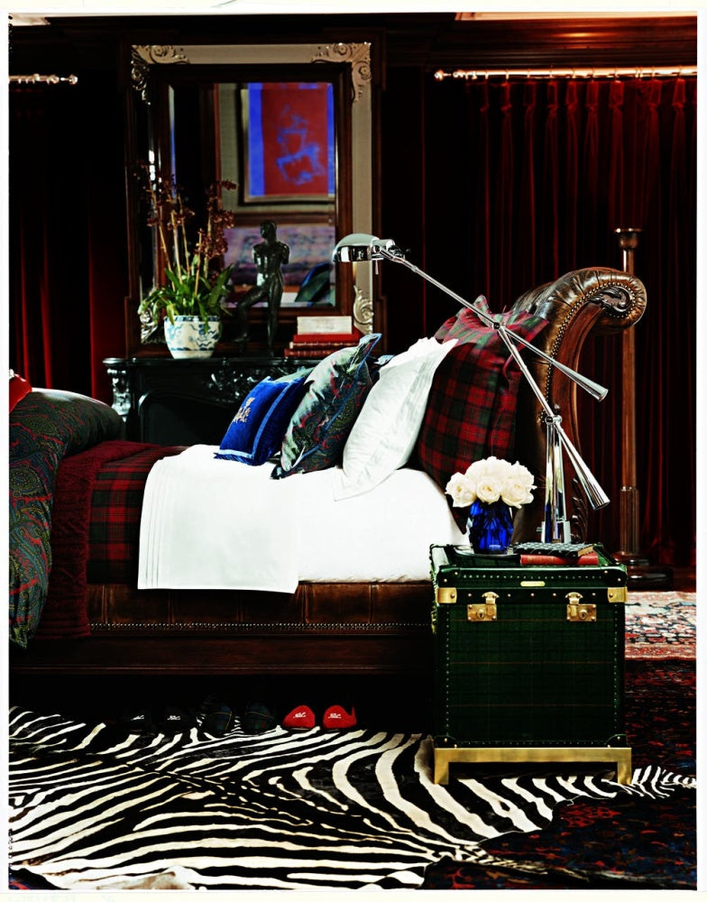 Equilibrium Table Lamp