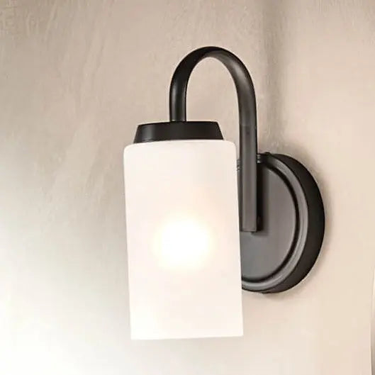 Kennewick 1 Light Wall Sconce (3 Finishes)