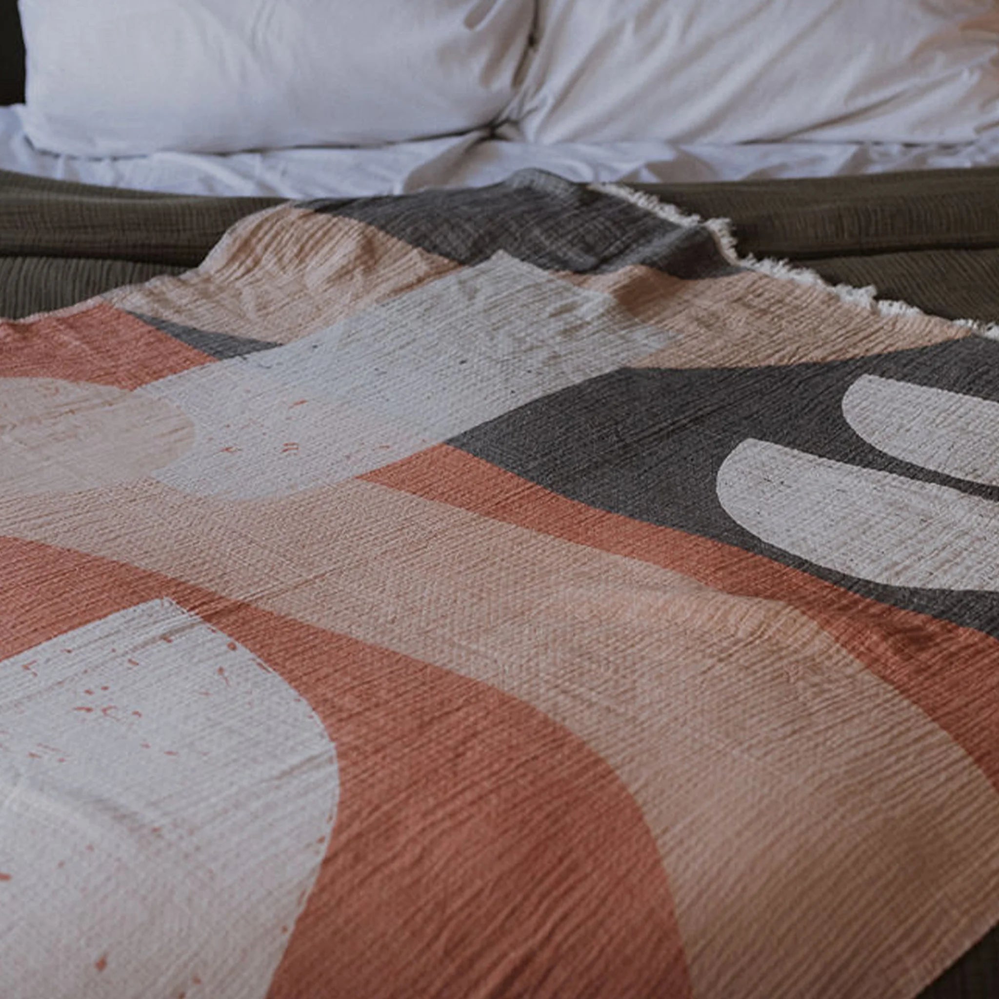Throw - Modern