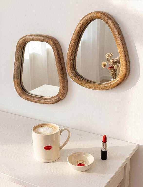 Small Freeform Triangle Mirror