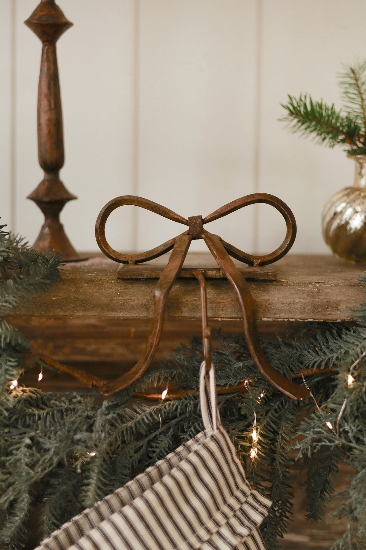 Bow Stocking Holder
