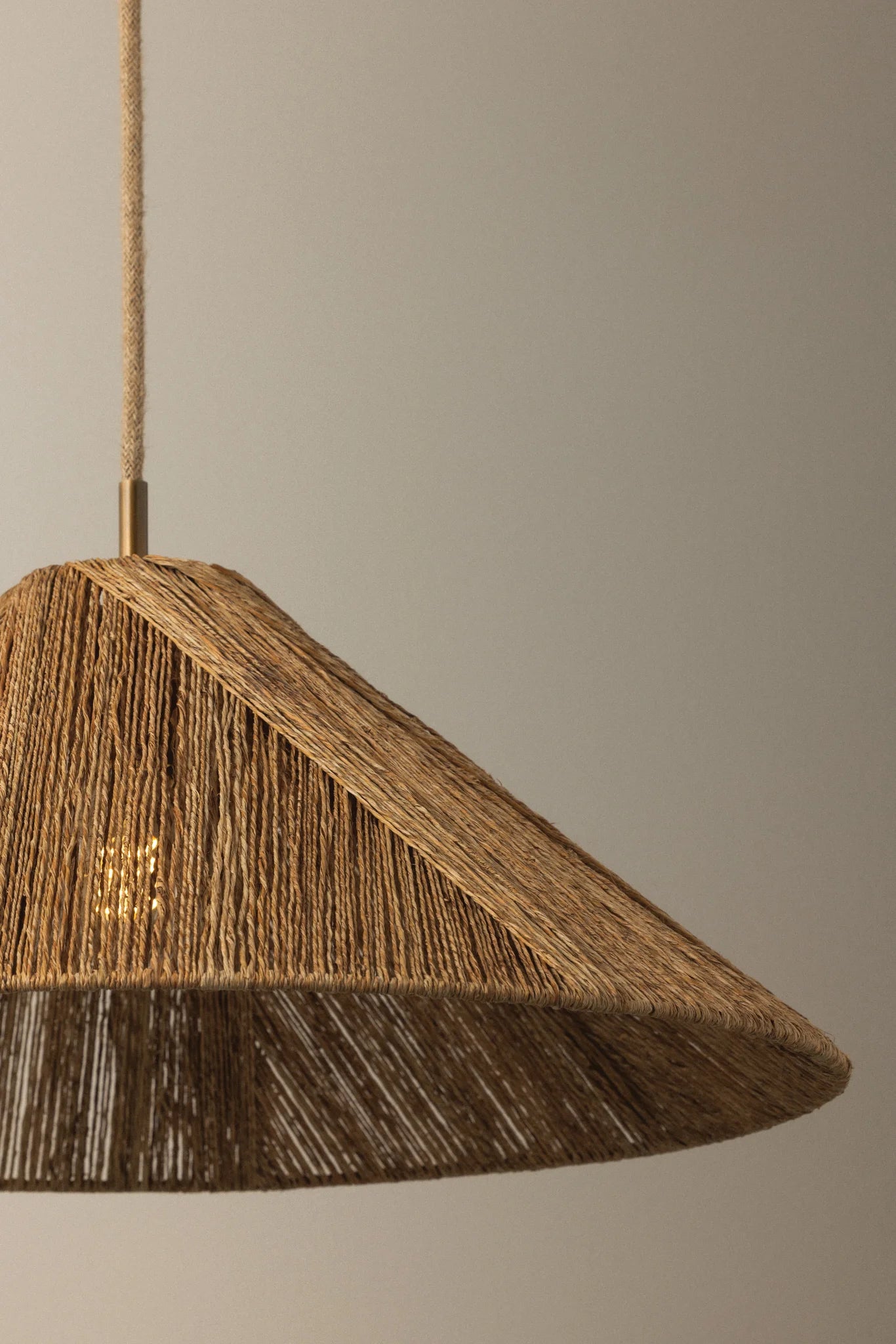 Ahrens Pendant (2 Sizes)
