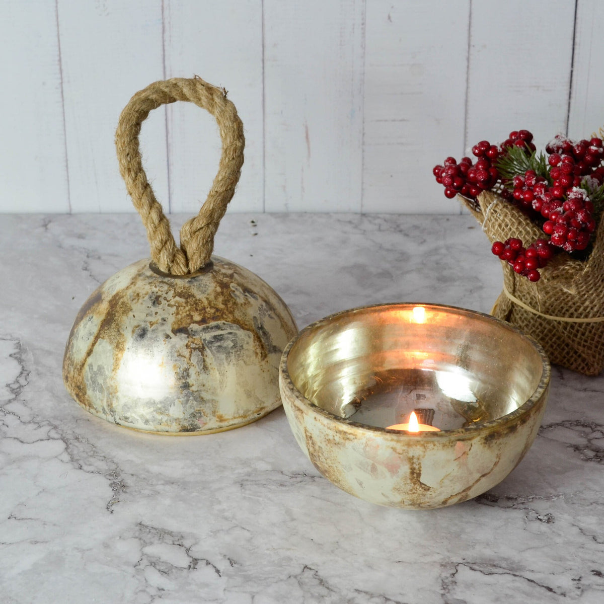 Russet lid candleholder