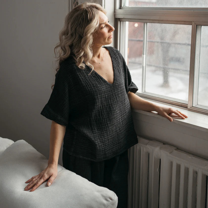 Crinkle V Neck Top (2 Colours)