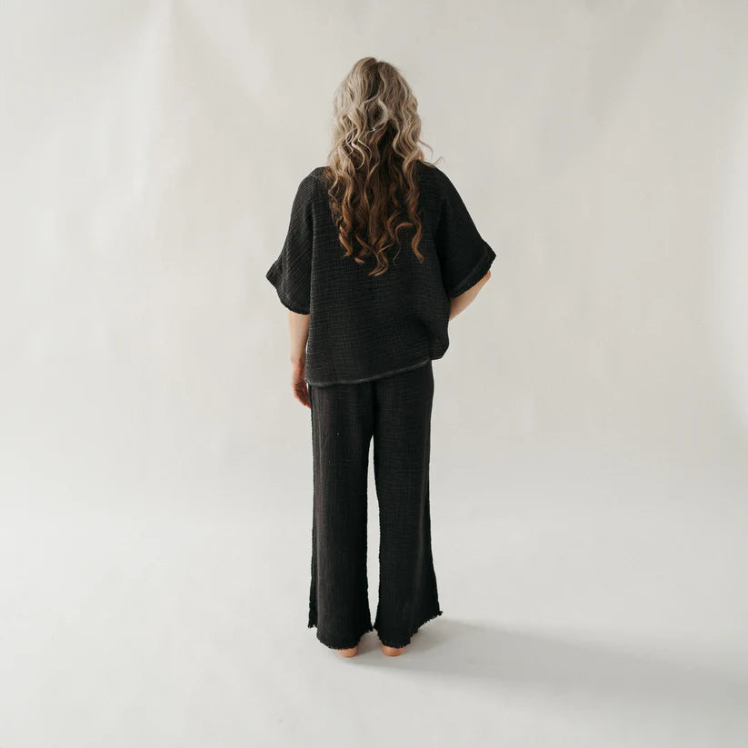 Crinkle V Neck Top (2 Colours)