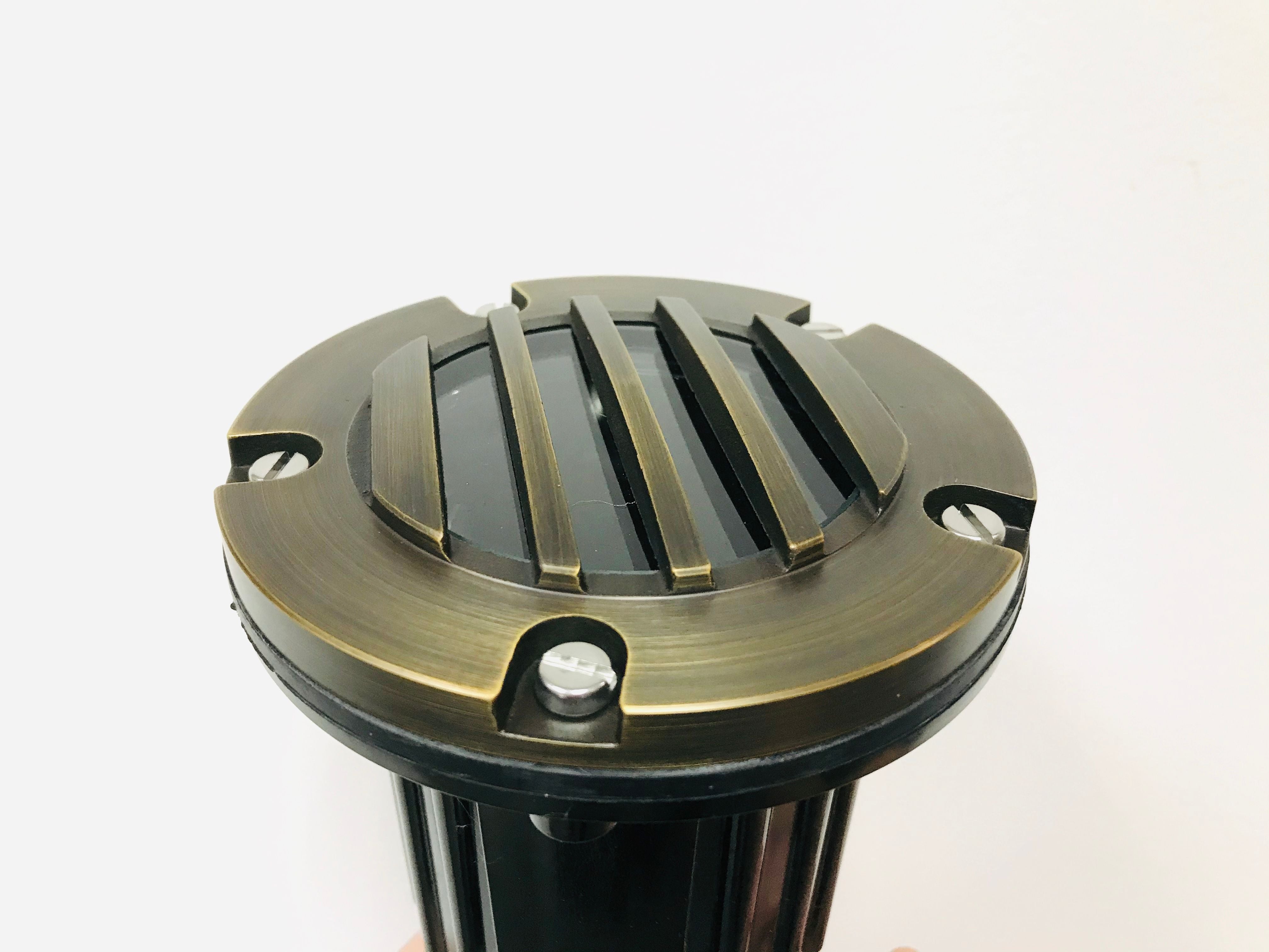 Lelevelle Well Light
