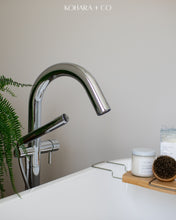 Load image into Gallery viewer, Riu Single Hole Thermostatic Floor Mount Tub Filler
