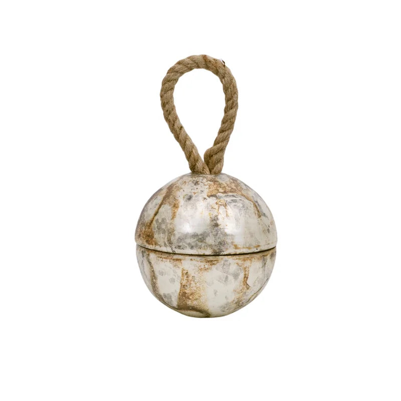 Russet lid candleholder