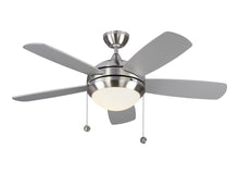 Load image into Gallery viewer, Discus Classis 44&quot; LED Fan (6 Finishes)
